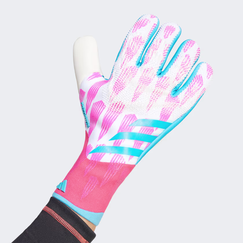 Predator_Pro_Goalkeeper_Gloves_White_JD9086_21_model Adidas predator Pro goalie gloves